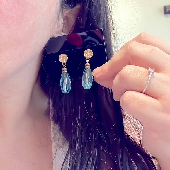 ๐3pc Jewelry Set Ladies Icy-Blue+Gold-Tone Layered Necklace+Matching Earrings - Picture 7 of 16